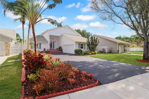 14293 SW 150th Ter, Miami, FL 33186