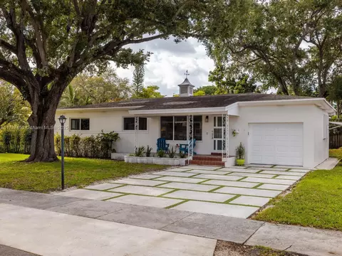 310 NE 127th St, North Miami, FL 33161