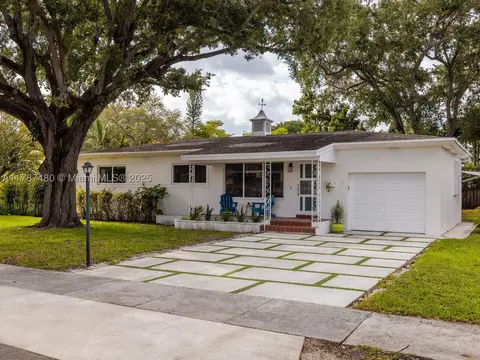 310 NE 127th St, North Miami, FL 33161