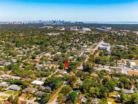 6210 SW 63rd Ter, South Miami, FL 33143
