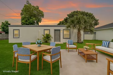 607 SW 3rd St, Delray Beach, FL 33444