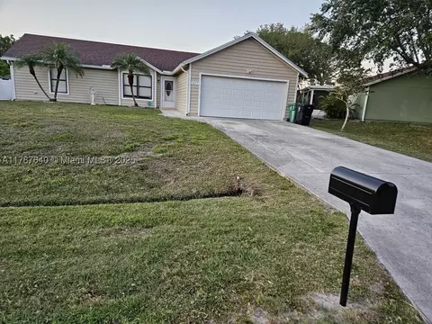 1057 SW Bellevue Ave, Port Saint Lucie, FL 34953