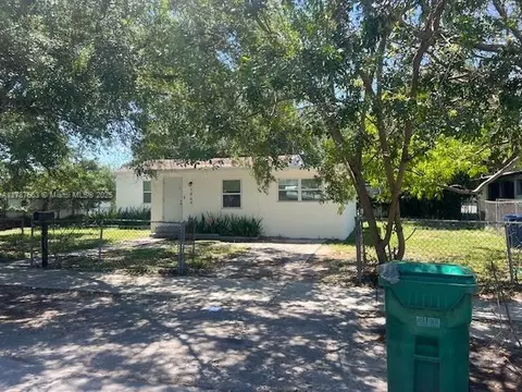 1864 NW 88th Ter, Miami, FL 33147