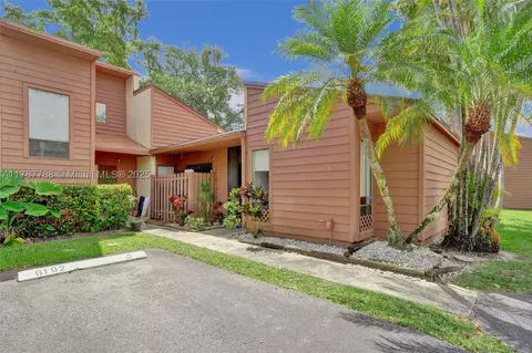 6192 Laurel Ln #D, Tamarac, FL 33319