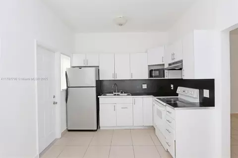 2041 SW 7th St, Miami, FL 33135 photo 15