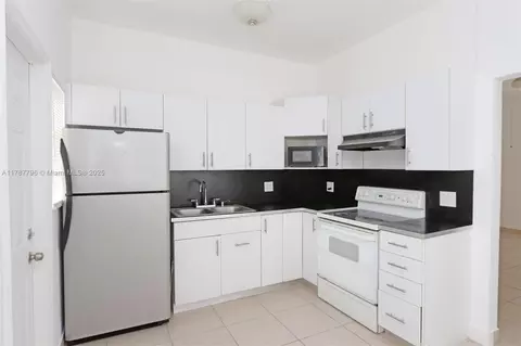 2041 SW 7th St, Miami, FL 33135 photo 16