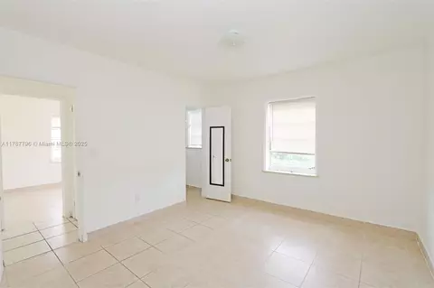 2041 SW 7th St, Miami, FL 33135 photo 41