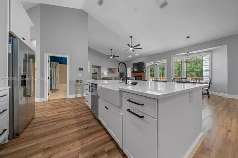 Kitchen - 4500 SE 17th St, Ocala, FL 34471 photo 2 of 5