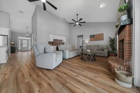 Entry Way - 4500 SE 17th St, Ocala, FL 34471 photo 4 of 9