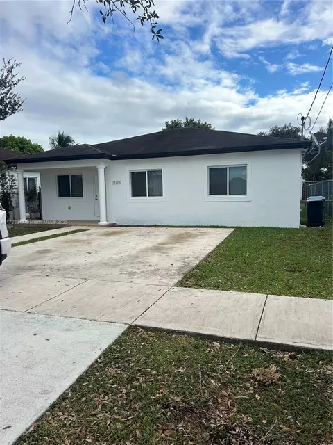 12320 SW 216th St, Miami, FL 33170