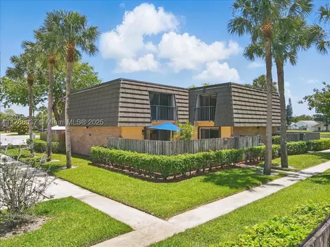 2412 24th Way, West Palm Beach, FL 33407