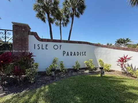 450 E Paradise Isle Blvd #208, Hallandale Beach, FL 33009
