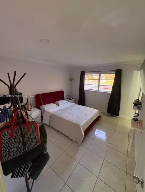 3903 SW 78th Ct #207, Miami, FL 33155