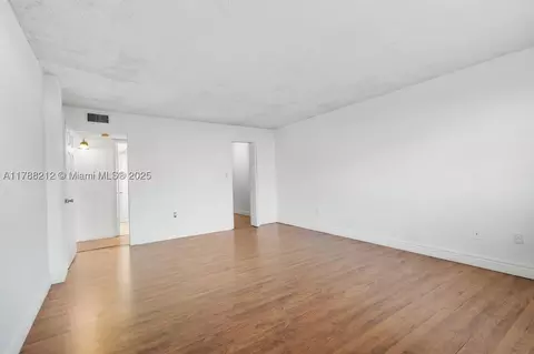 6980 NW 186th St #3-120, Hialeah, FL 33015