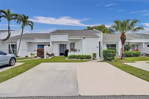 236 Par Dr, Royal Palm Beach, FL 33411