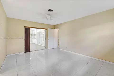 5220 Monroe St, Hollywood, FL 33021 photo 29