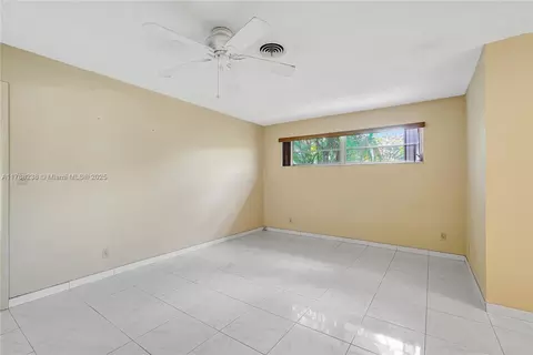 5220 Monroe St, Hollywood, FL 33021 photo 30