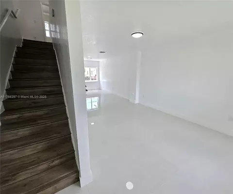 450 NW 84th St #450, Miami, FL 33150