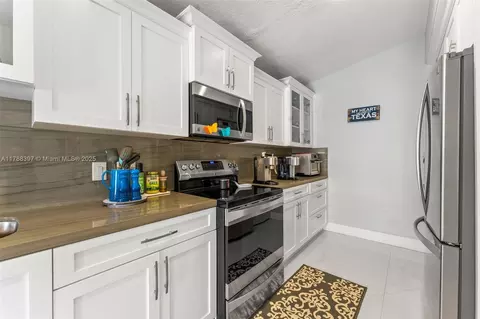 7819 W 34th Ct, Hialeah, FL 33018 photo 17