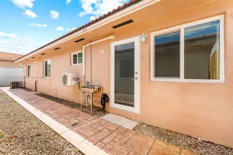 7819 W 34th Ct, Hialeah, FL 33018 photo 23