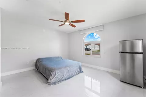 7819 W 34th Ct, Hialeah, FL 33018 photo 6