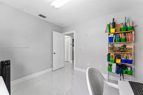 7819 W 34th Ct, Hialeah, FL 33018 photo 11