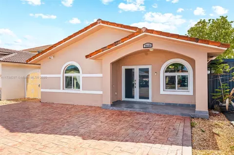 7819 W 34th Ct, Hialeah, FL 33018 photo 2