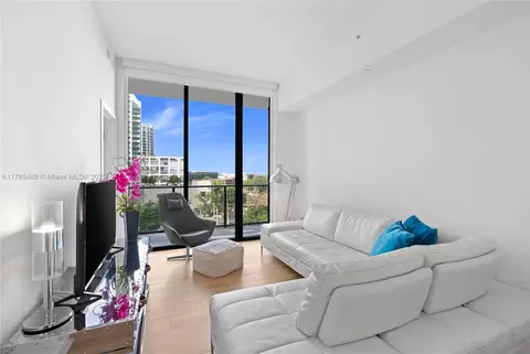 2678 Tigertail Ave #615, Miami, FL 33133