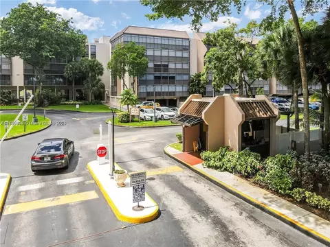 2808 N 46th Ave #E650, Hollywood, FL 33021