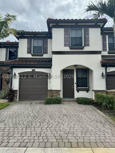 6532 S Anise Ct, Davie, FL 33314