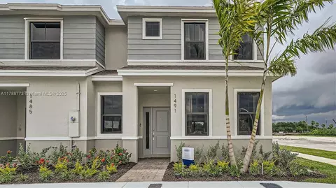 1326 NE 3rd Ave, Florida City, FL 33034