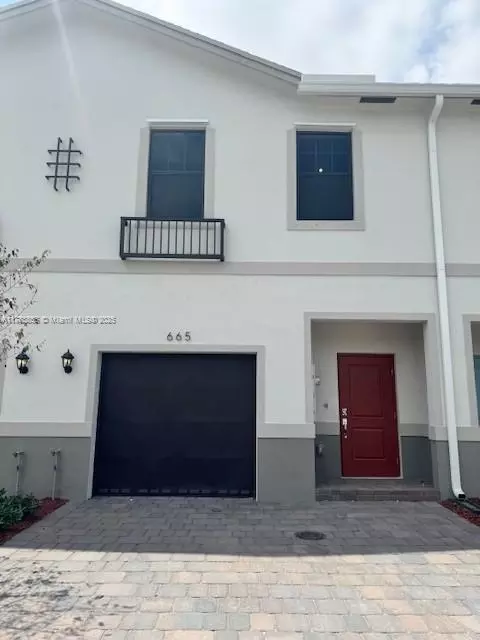 665 NW 6th Ter, Florida City, FL 33034