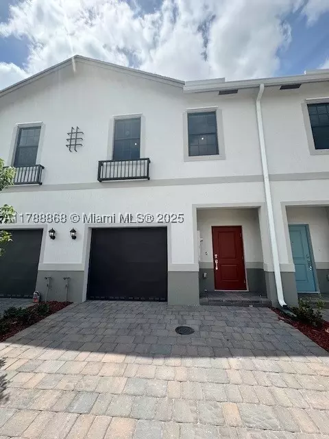 657 NW 6th Ter, Florida City, FL 33034