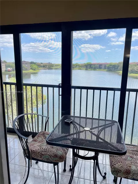 1001 SW 141st Ave #404K, Pembroke Pines, FL 33027