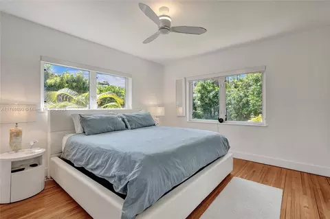 Bedroom - 552 Alminar Ave, Coral Gables, FL 33146 photo 2 of 5