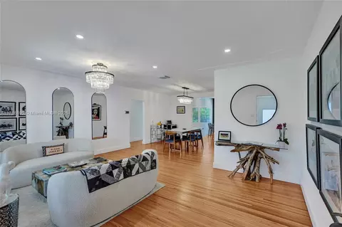 Other - 552 Alminar Ave, Coral Gables, FL 33146 photo 1 of 4