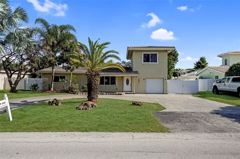 2680 NE 22nd Ct, Pompano Beach, FL 33062
