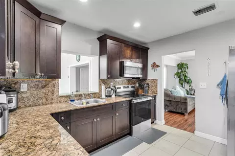 2740 NW 175th St, Miami Gardens, FL 33056