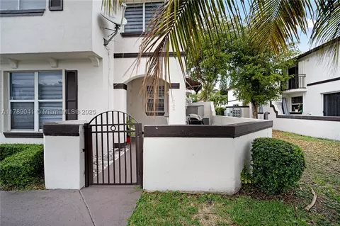 8565 SW 152nd Ave #128, Miami, FL 33193