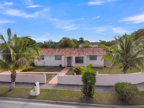 17855 SW 105th Ave, Miami, FL 33157