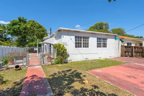 2762 SW 34th Ave, Miami, FL 33133