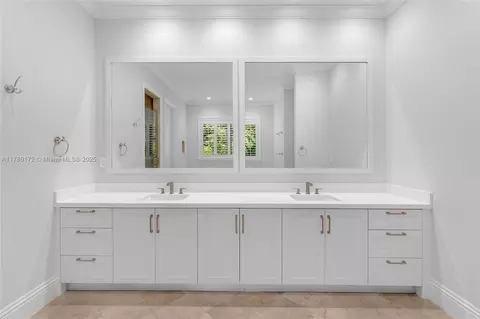 Bath - 1672 Micanopy Ave, Miami, FL 33133 photo 2 of 7
