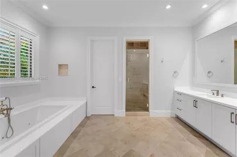 Bath - 1672 Micanopy Ave, Miami, FL 33133 photo 1 of 7