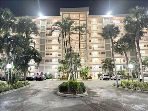 2671 S Course Dr #409, Pompano Beach, FL 33069