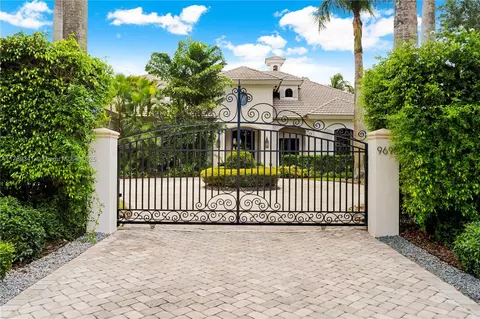 9690 SW 120th St, Miami, FL 33176