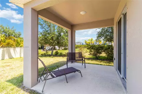 Exterior - 10860 79th St E, Parrish, FL 34219 photo 5 of 8