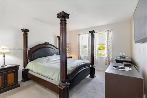 Bedroom - 10860 79th St E, Parrish, FL 34219 photo 1 of 3