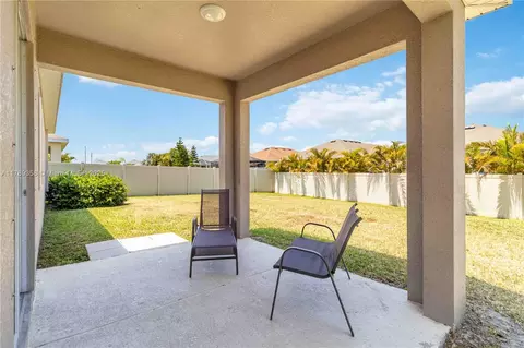 Exterior - 10860 79th St E, Parrish, FL 34219 photo 6 of 8