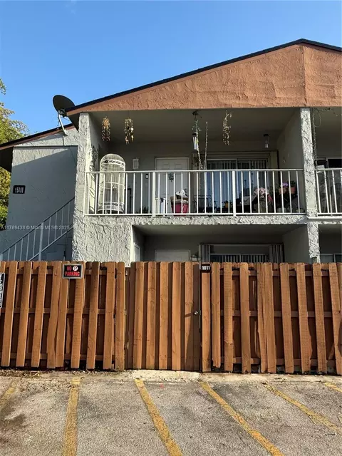 15400 SW 81st Cir Ln #1011, Miami, FL 33193