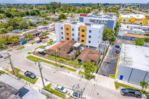 View/Area - 891 E 24th St, Hialeah, FL 33013 photo 6 of 8
